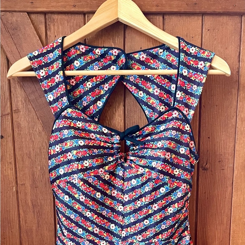 VINTAGE PIN-UP DRESS early 1970’s